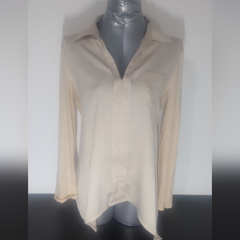 Daisy Fuentes Cream Top 101